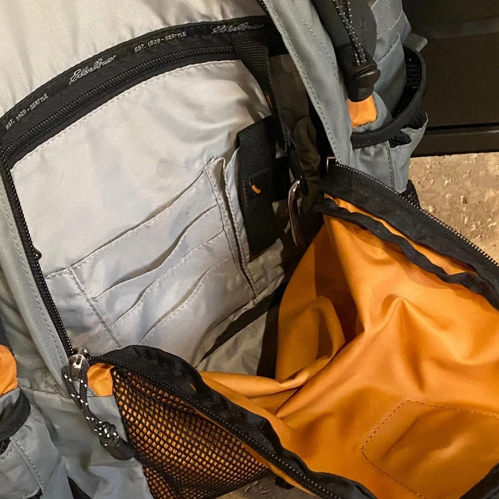 Eddie Bauer Trailhead 25L Backpack Excellent Condition